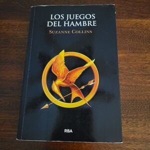 Los Juegos del Hambre By Suzanne Collins Paperback